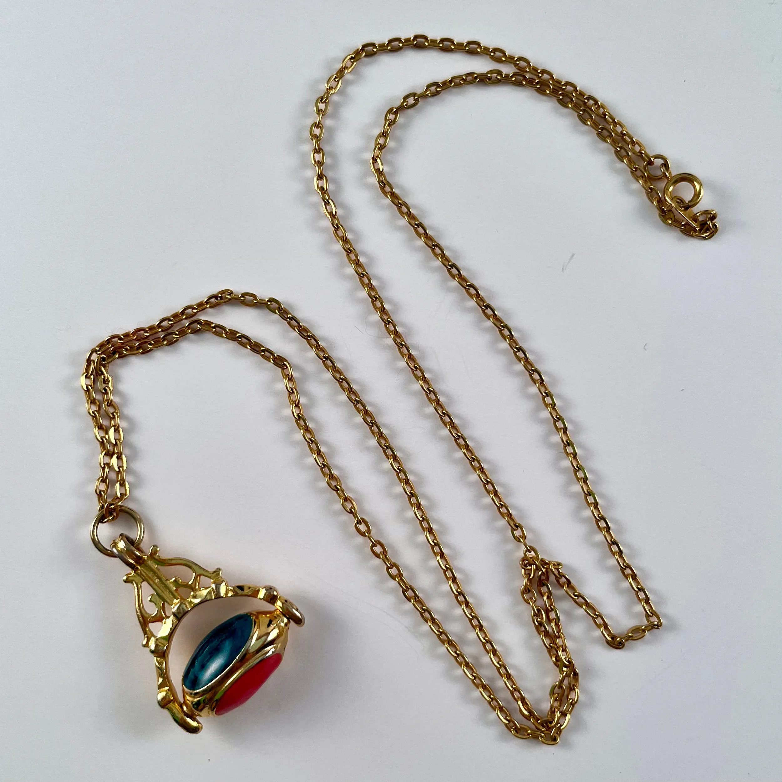 1970s Unique Pedant Necklace