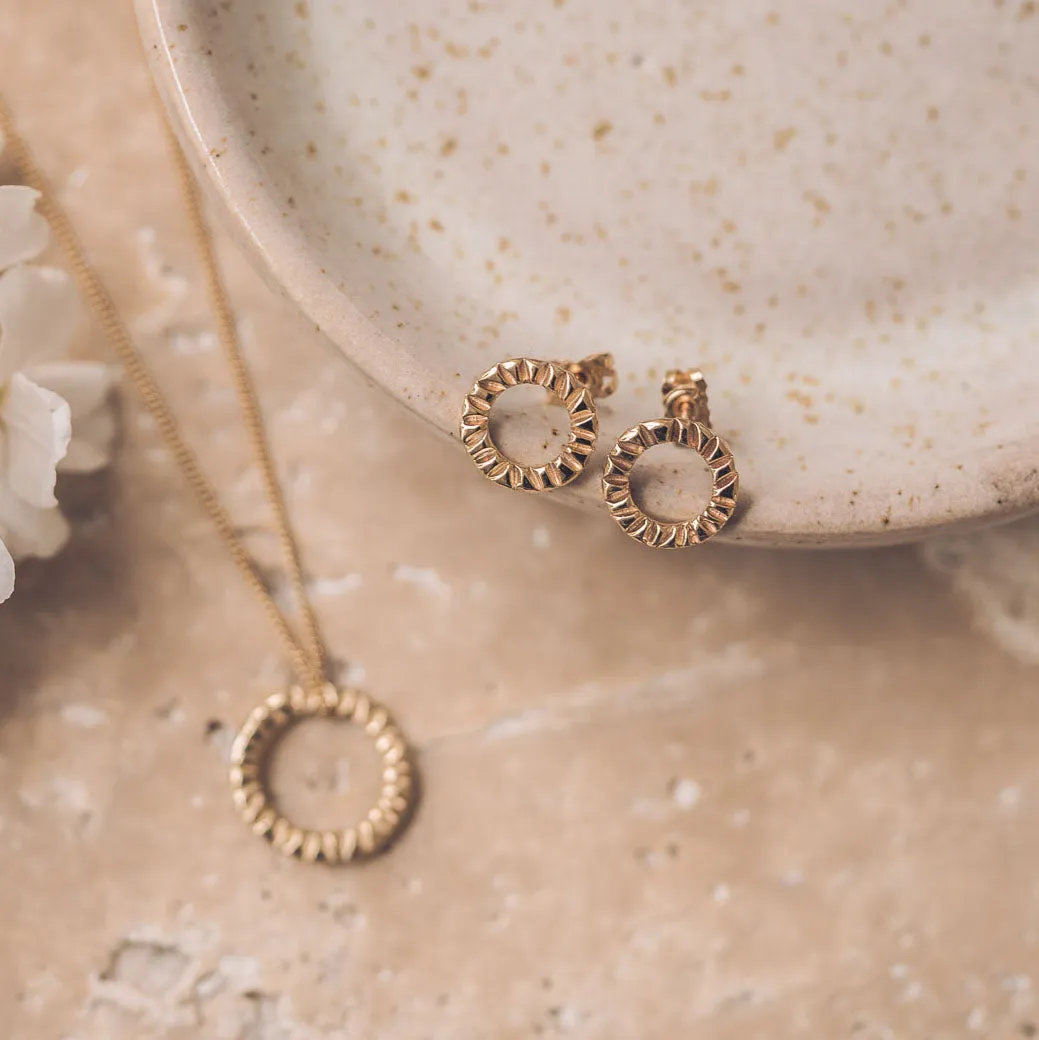 Elena 9ct Gold Circle Pendant Necklace