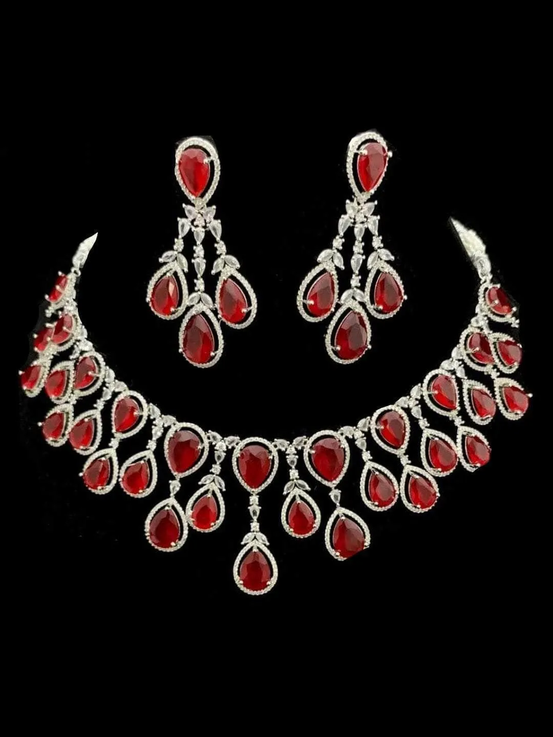 Fair Drop Necklace