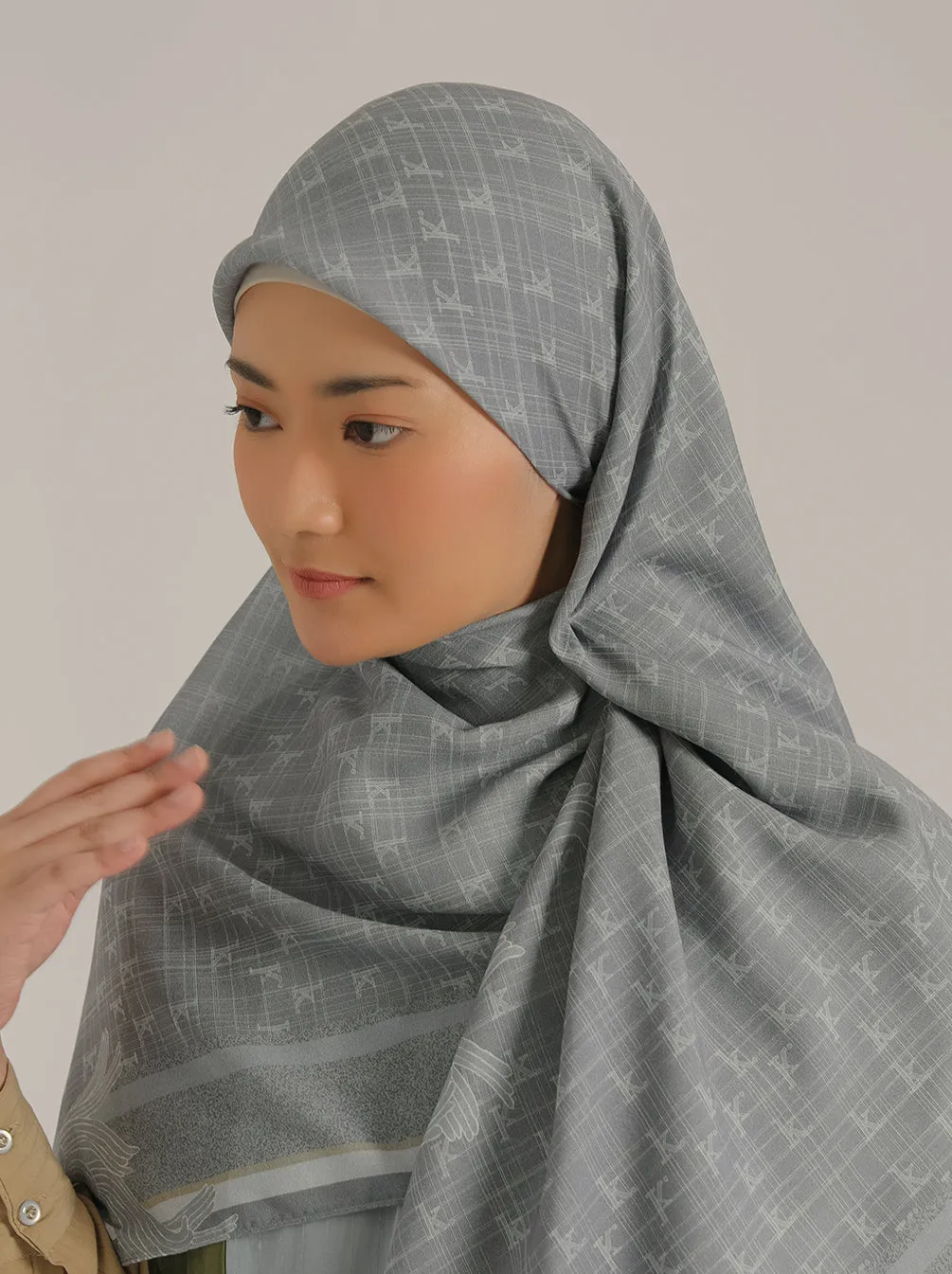 MONOGRAM XL SCARF BLUE PEARL