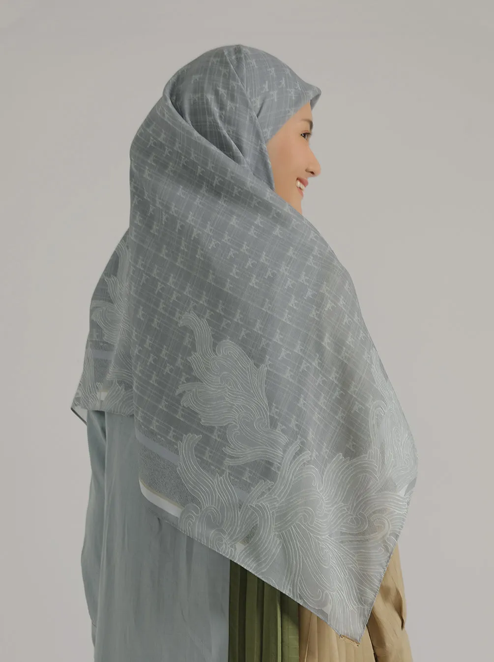 MONOGRAM XL SCARF BLUE PEARL
