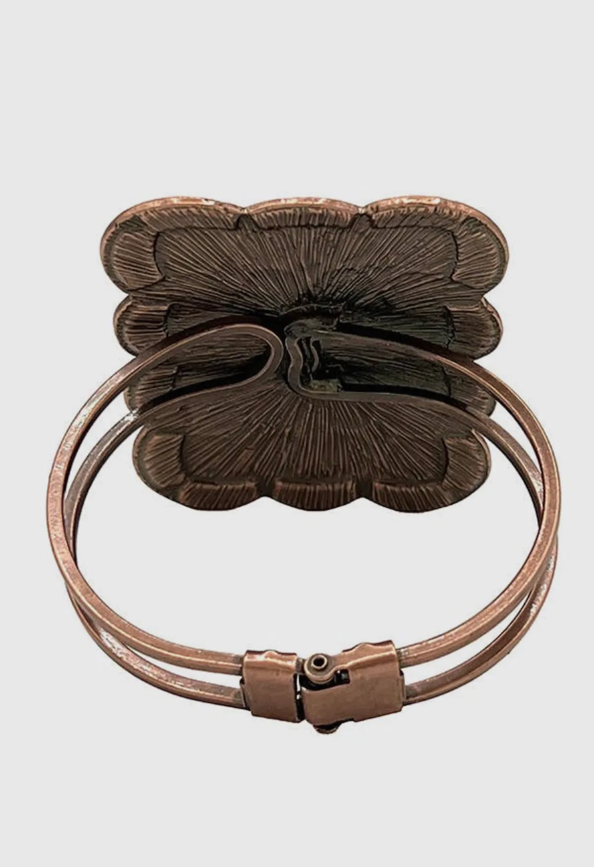 RECTANGLE GEMSTONE ACCENT HINGE BANGLE BRACELET