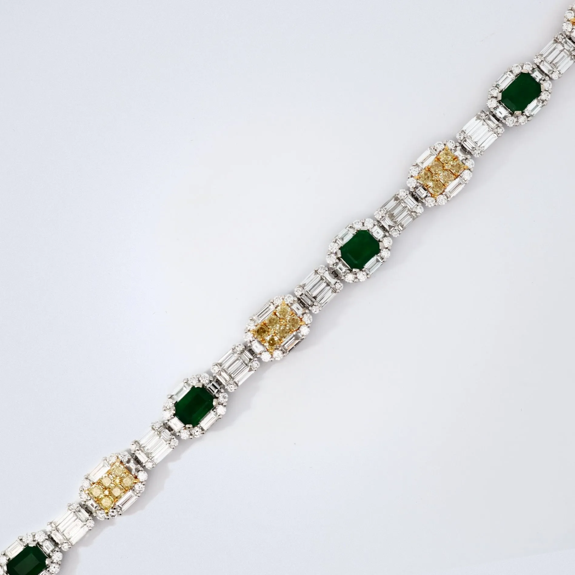 Royal Emerald Diamond Bracelet