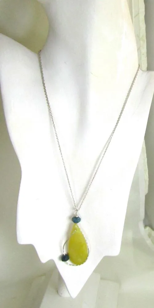 Serpentine New Jade Wire Wrapped Pendant Necklace