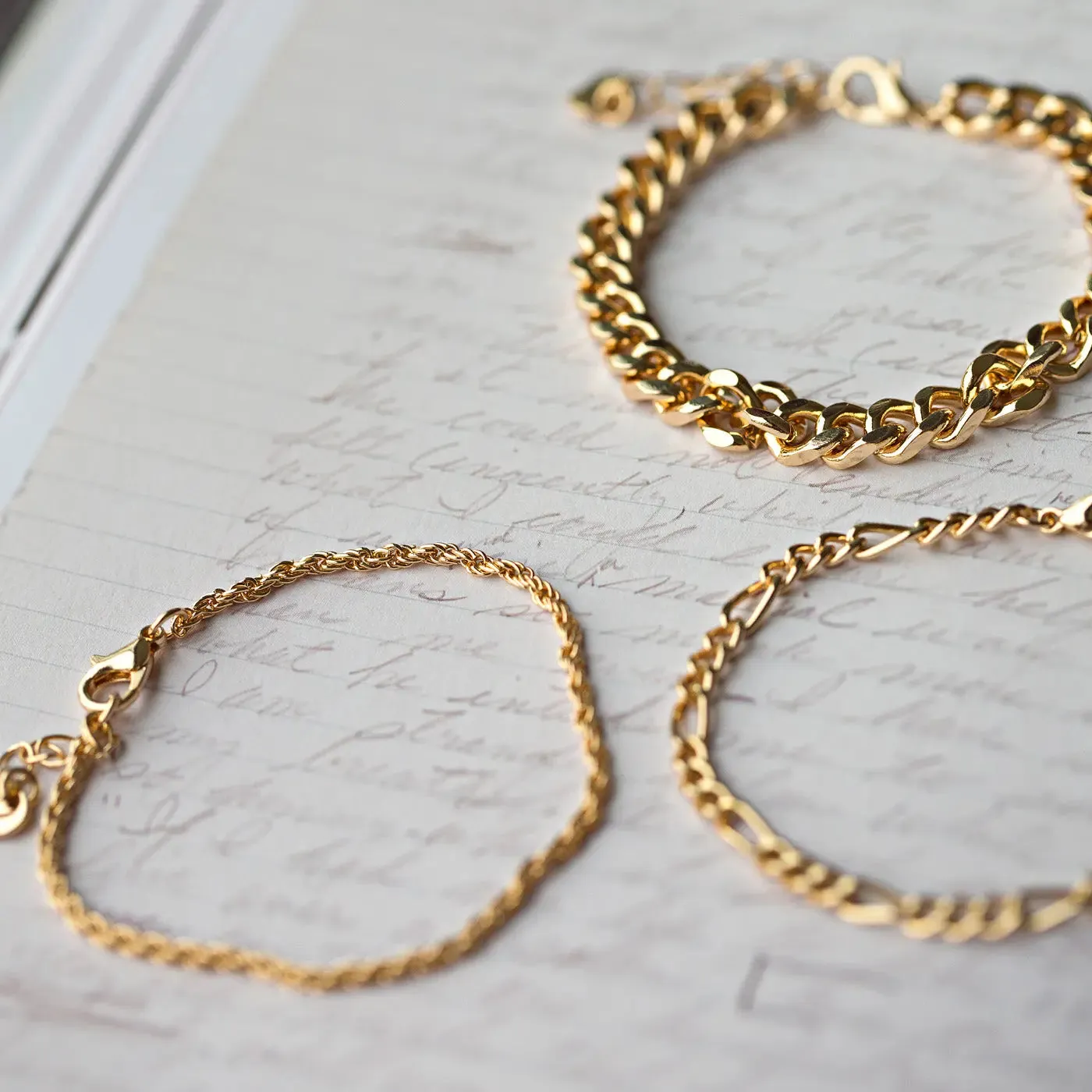 Twisted chain bracelet